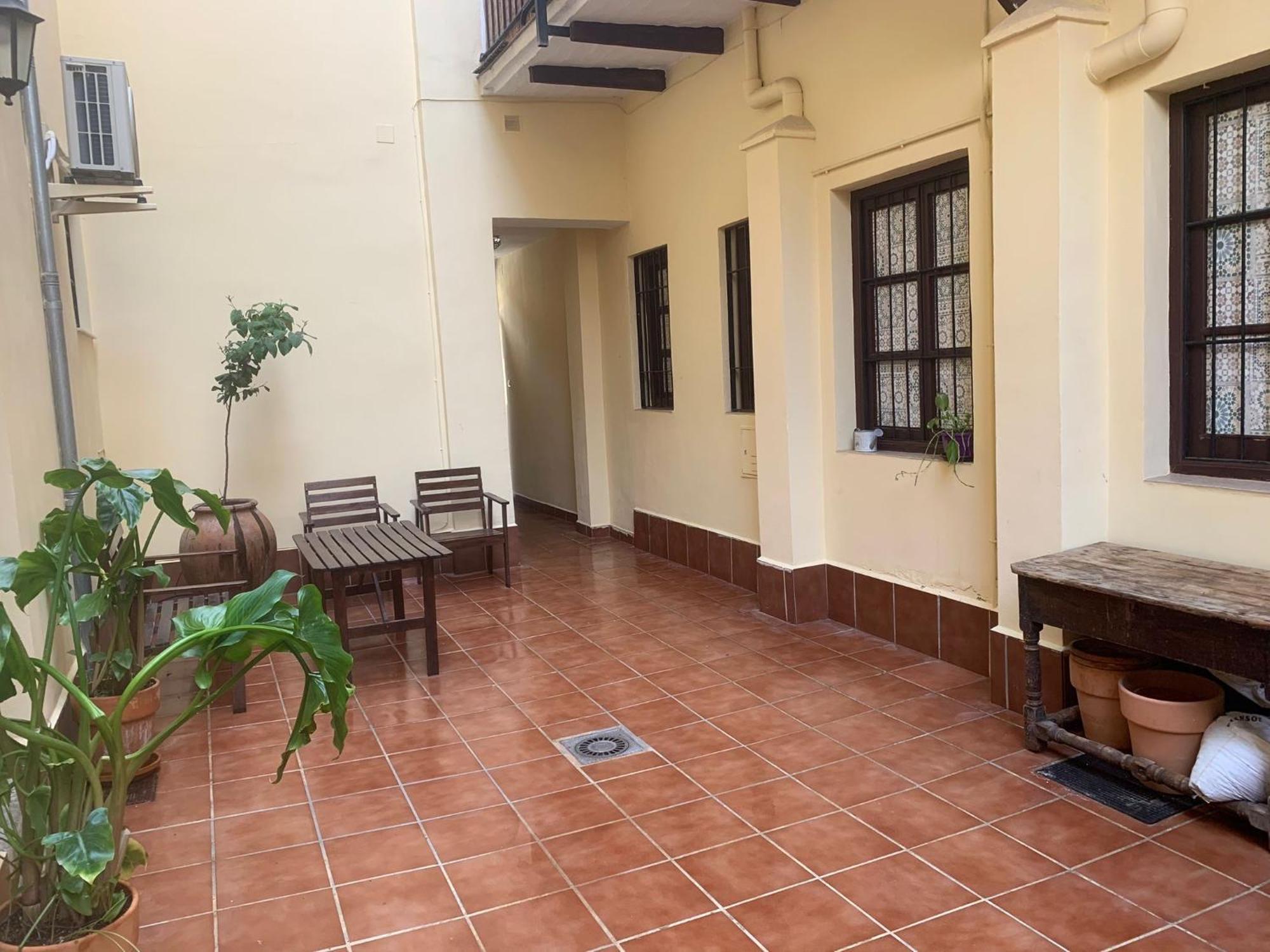 Apartamento Centrico Con Patio Exterior En El Mejor Barrio De Granada El Realejo Luaran gambar