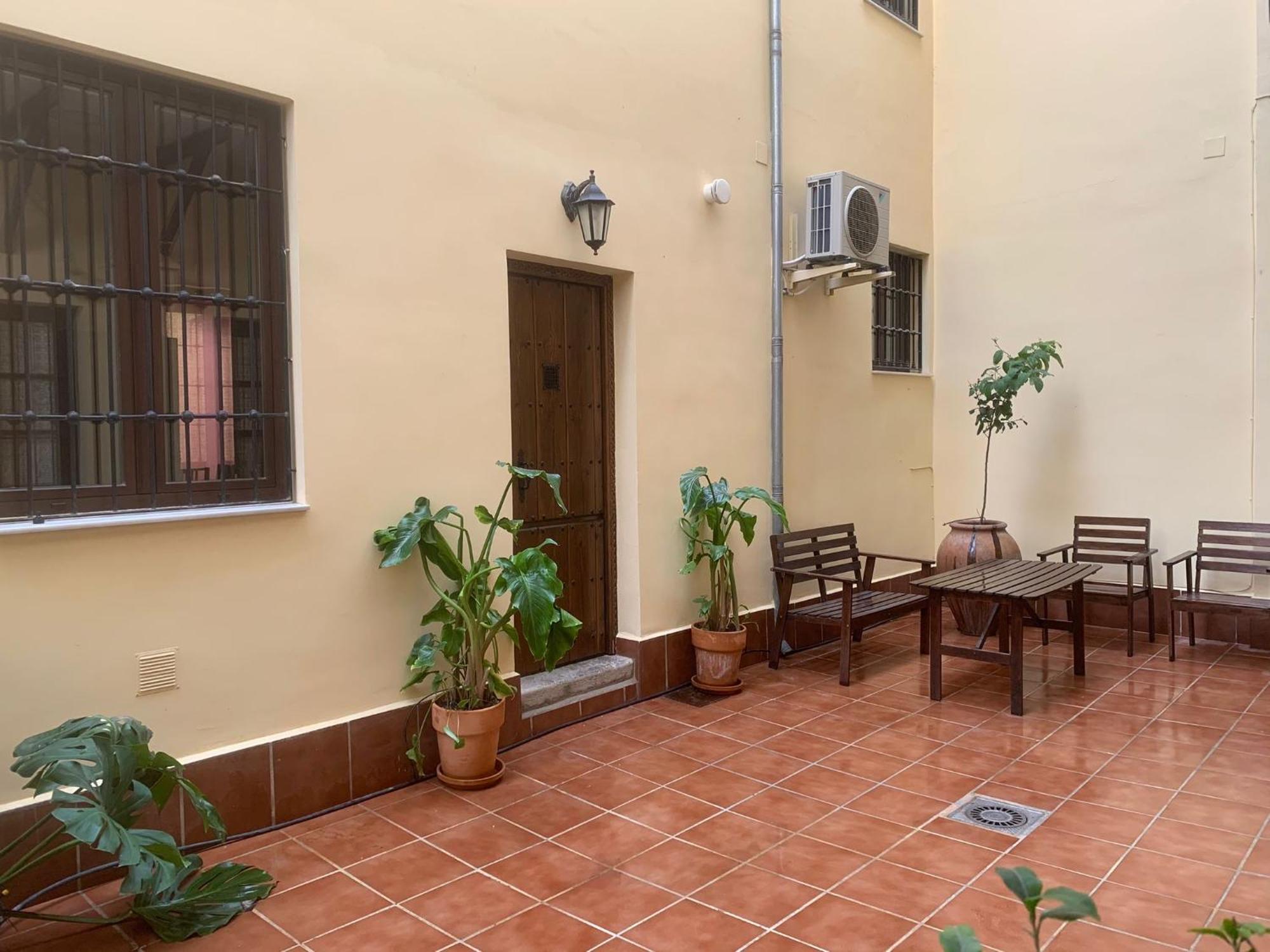 Apartamento Centrico Con Patio Exterior En El Mejor Barrio De Granada El Realejo Luaran gambar