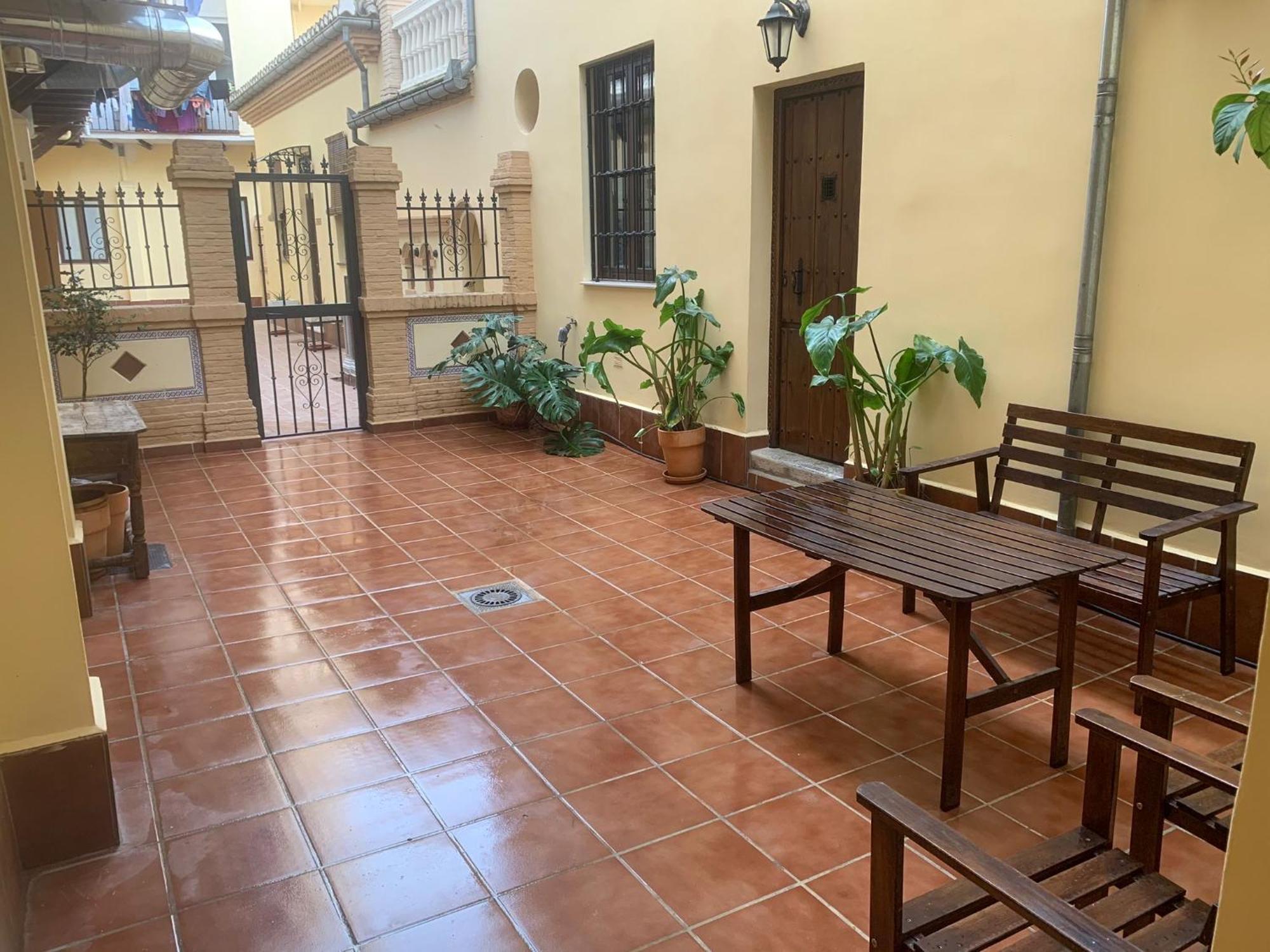 Apartamento Centrico Con Patio Exterior En El Mejor Barrio De Granada El Realejo Luaran gambar